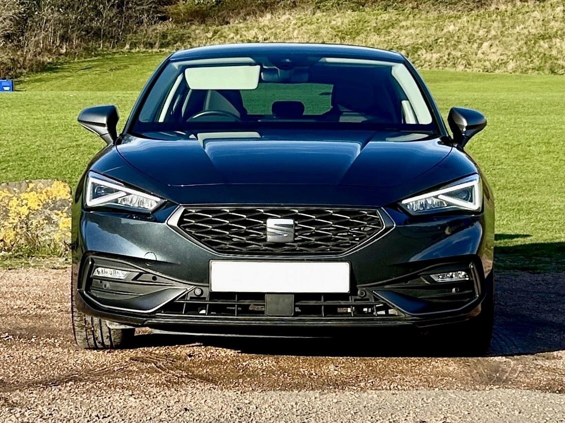 Used SEAT Leon 2023 for sale - 76888840: Photo 2