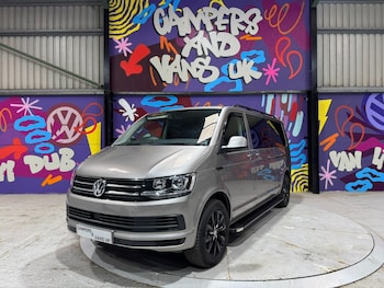 Used Volkswagen Transporter Shuttle 2018 for sale - 79604060: Photo