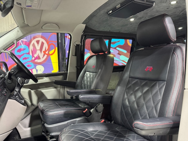 Used Volkswagen Transporter 2017 for sale - 76035660: Photo 5
