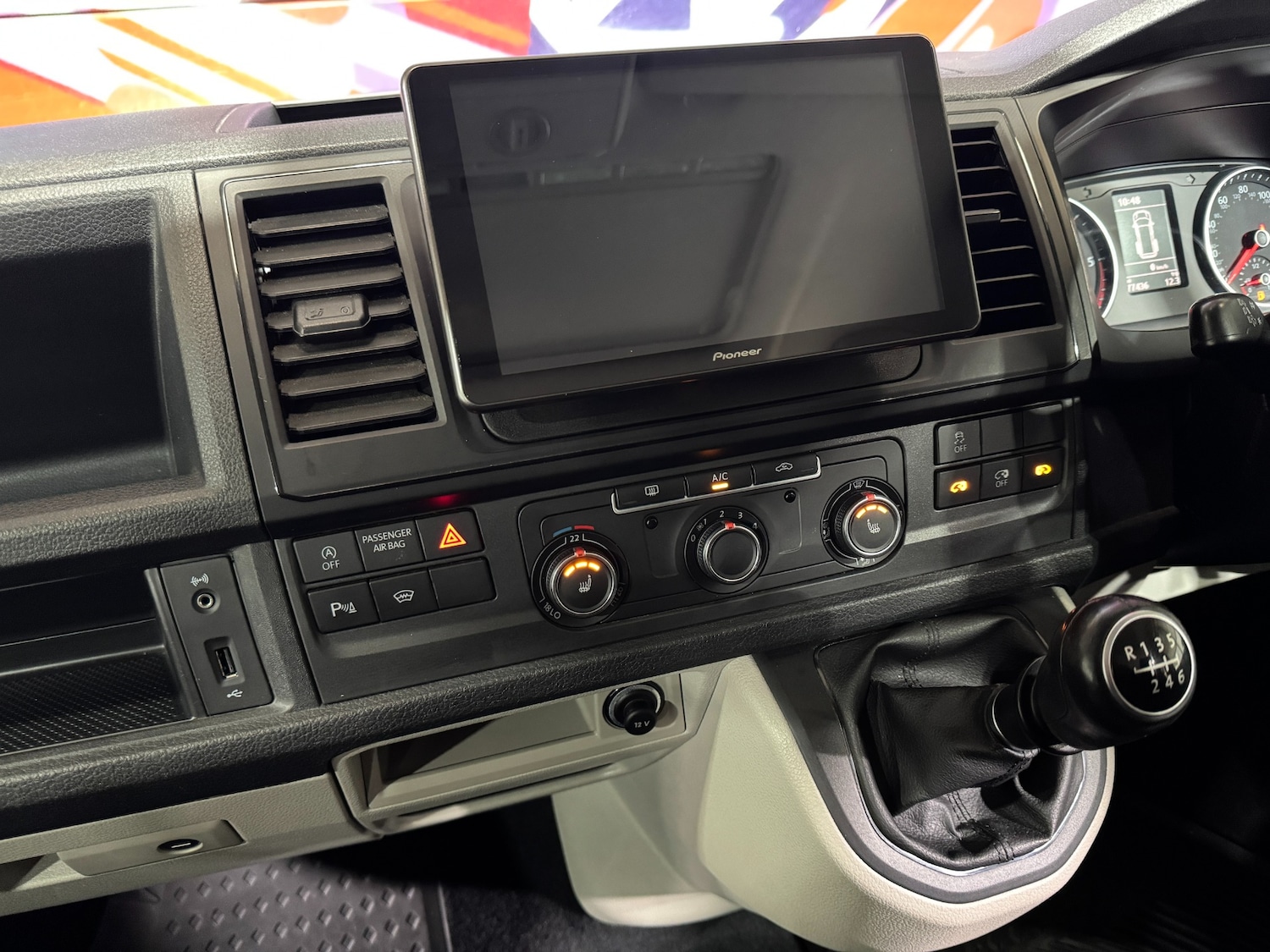 Used Volkswagen Transporter 2017 for sale - 77677257: Photo 45