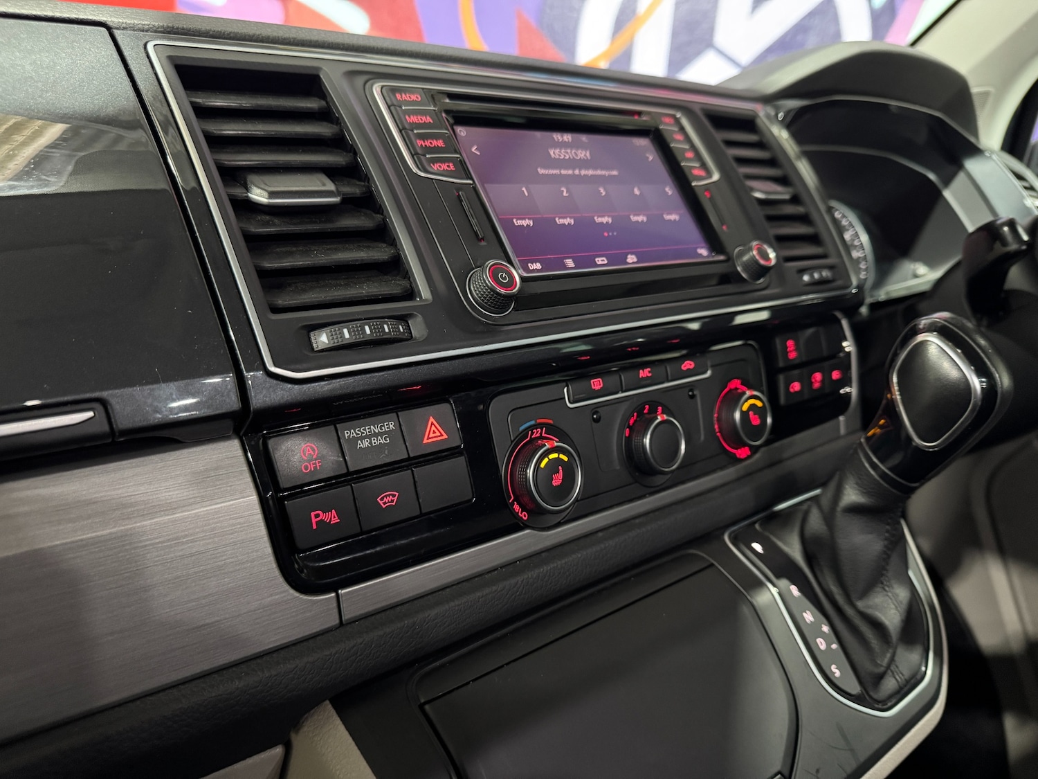 Used Volkswagen Transporter 2018 for sale - 76885258: Photo 37