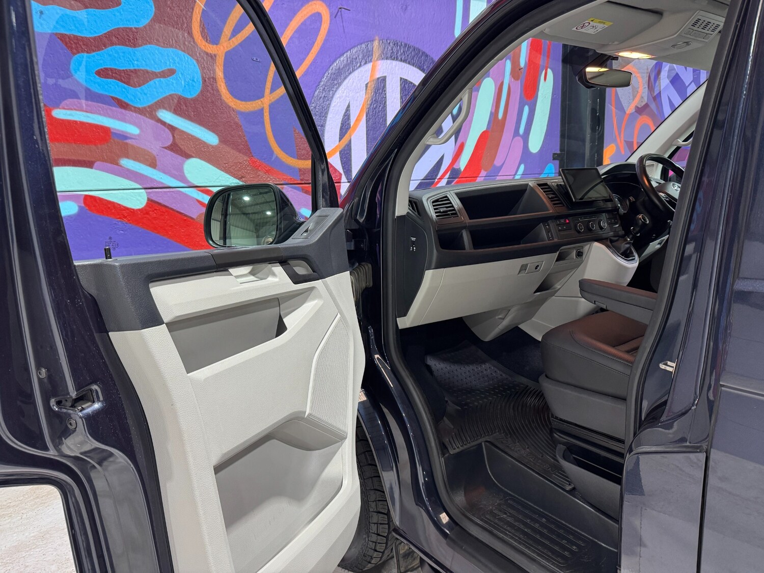 Used Volkswagen Transporter 2017 for sale - 76321998: Photo 39