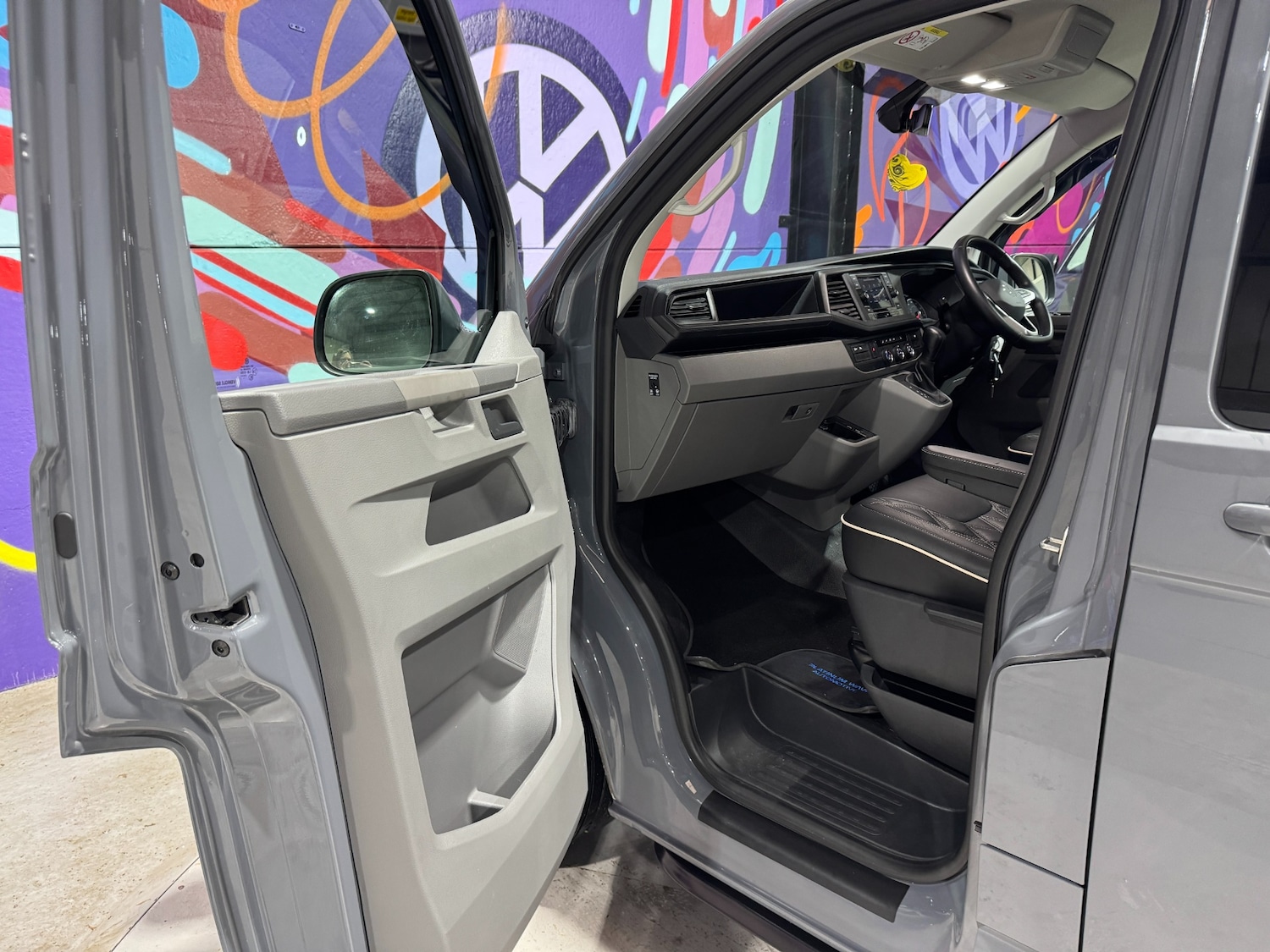 Used Volkswagen Transporter 2023 for sale - 77135720: Photo 37