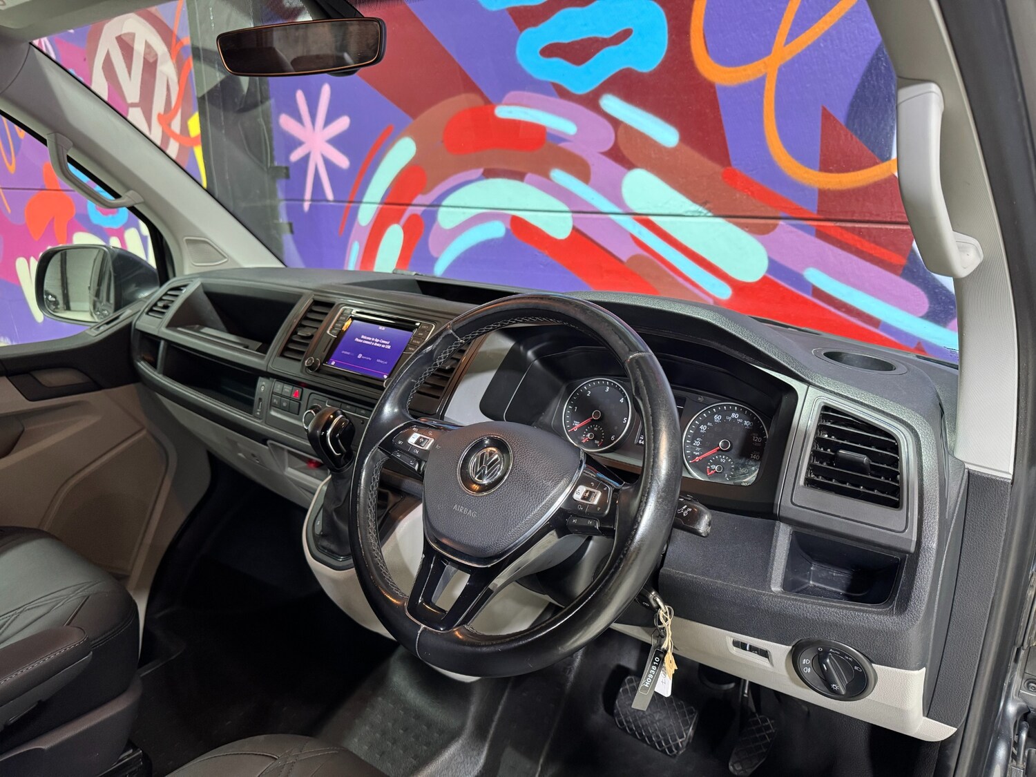 Used Volkswagen Transporter 2017 for sale - 76340690: Photo 11