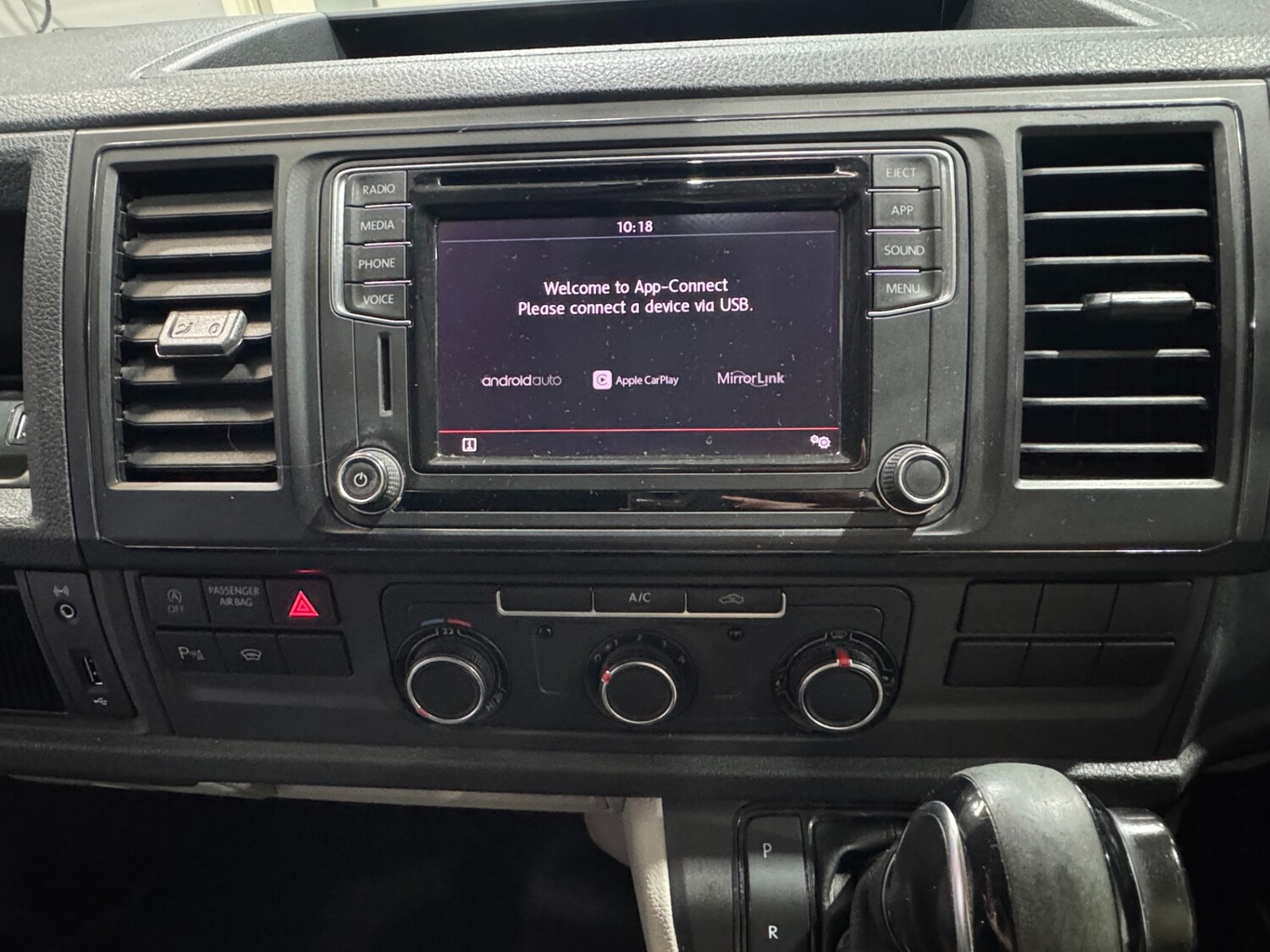 Used Volkswagen Transporter 2017 for sale - 76340690: Photo 42