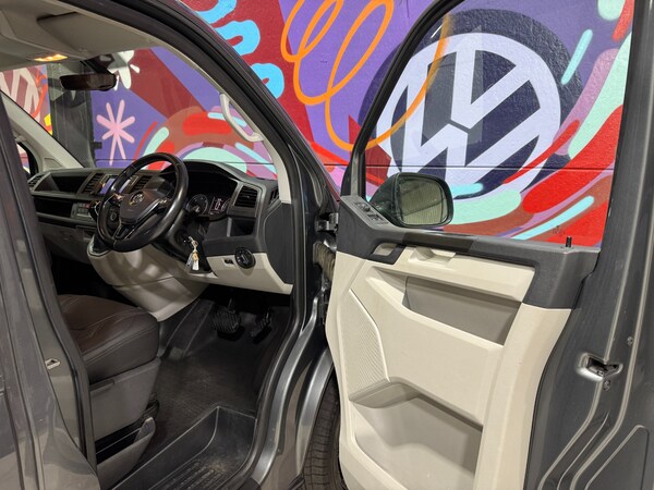 Used Volkswagen Transporter 2017 for sale - 76115243: Photo 50