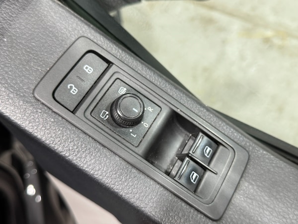 Used Volkswagen Transporter 2017 for sale - 76115243: Photo 54