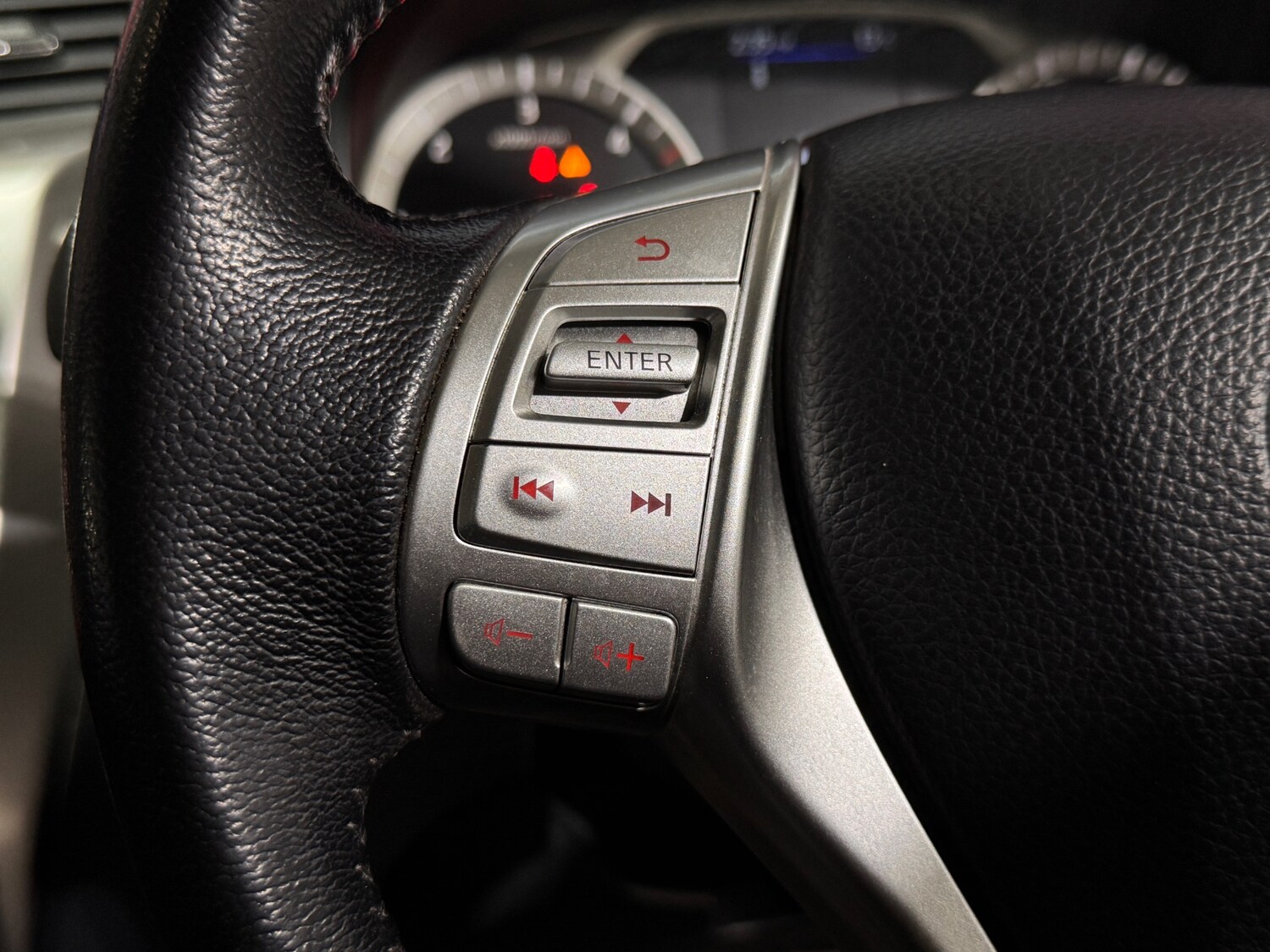 Used Nissan Navara 2020 for sale - 77682161: Photo 32