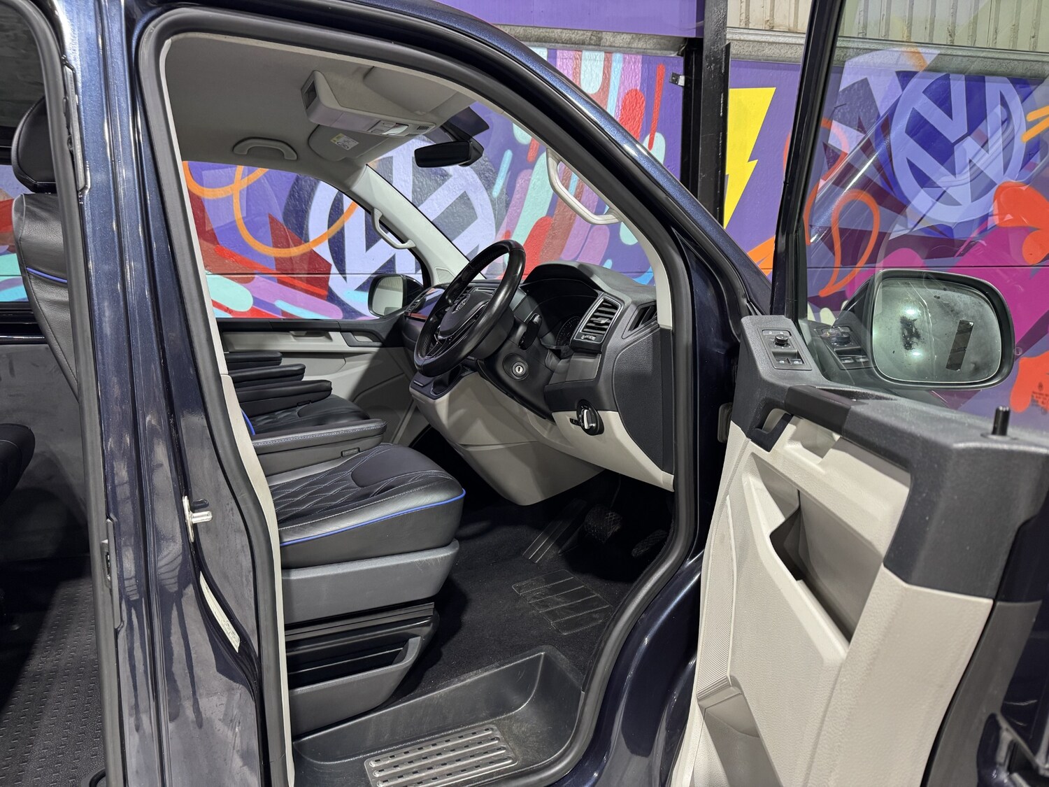 Used Volkswagen Transporter 2018 for sale - 77676858: Photo 26