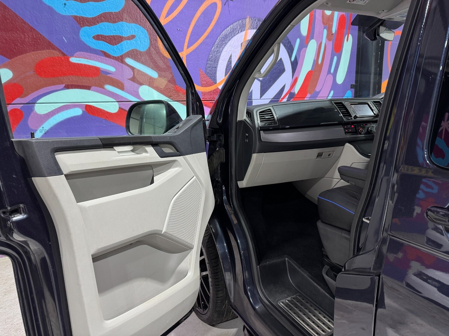 Used Volkswagen Transporter 2018 for sale - 77676858: Photo 37