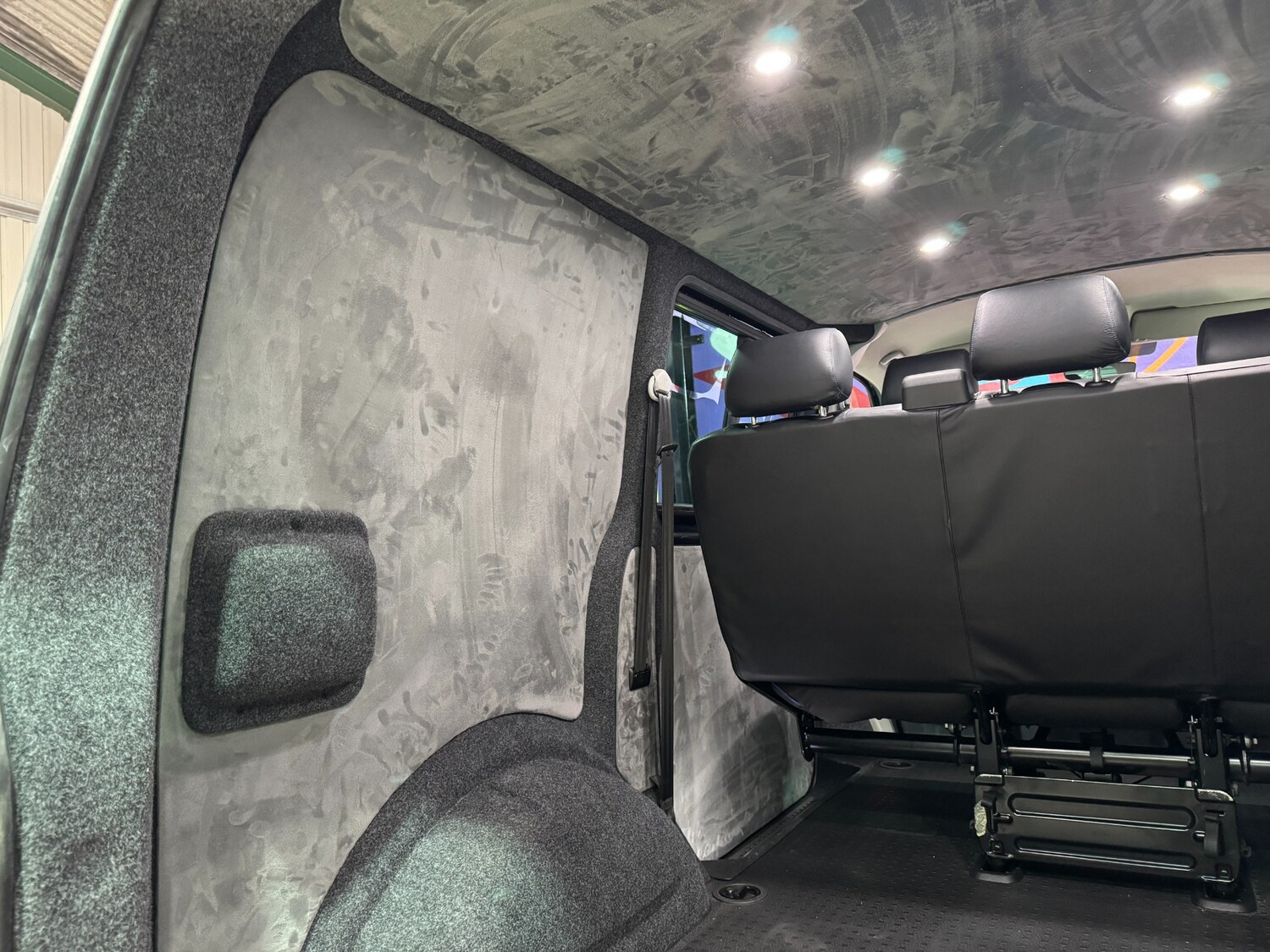 Used Volkswagen Transporter 2018 for sale - 77676858: Photo 41