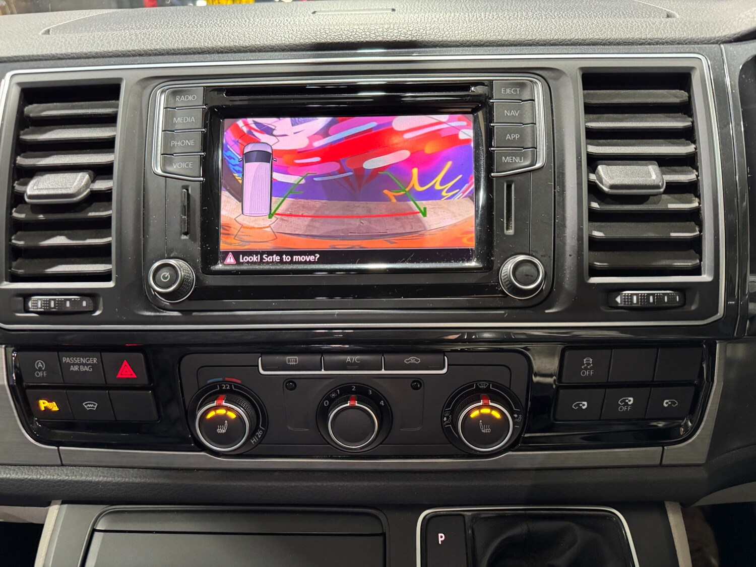 Used Volkswagen Transporter 2018 for sale - 77676858: Photo 44