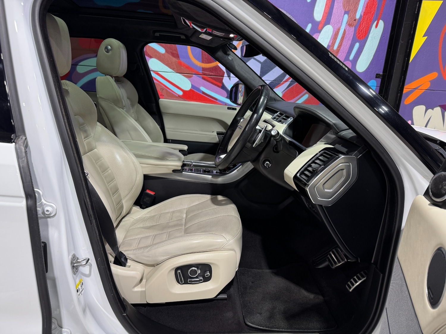 Used Land Rover Range Rover Sport 2017 for sale - 76911301: Photo 32