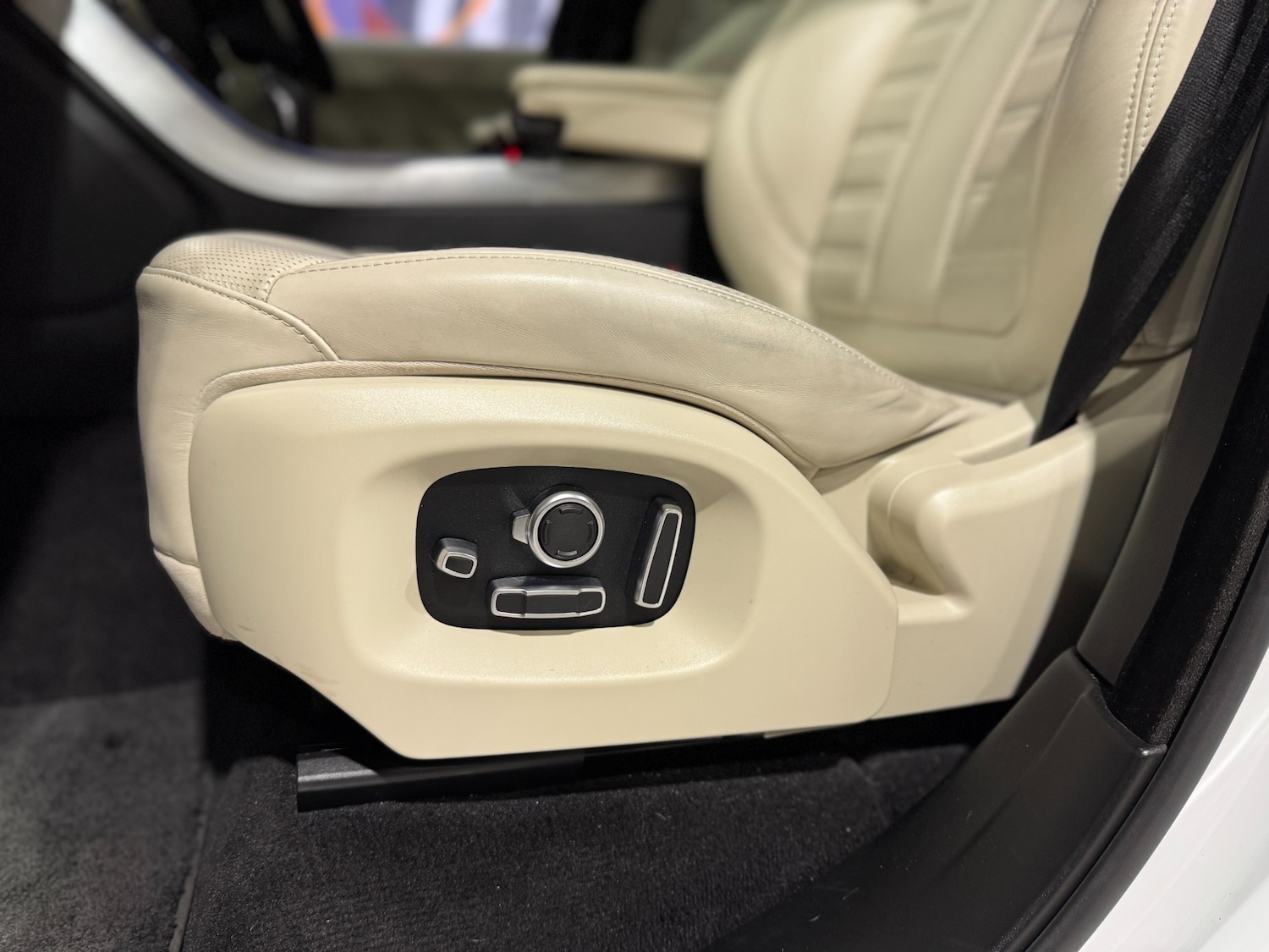 Used Land Rover Range Rover Sport 2017 for sale - 76911301: Photo 48