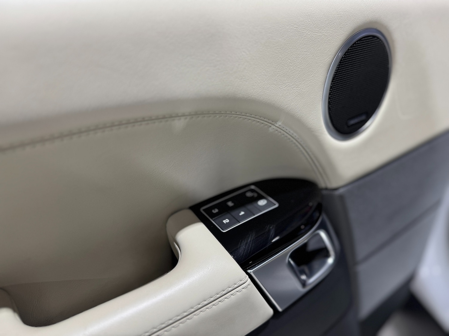 Used Land Rover Range Rover Sport 2017 for sale - 76911301: Photo 50