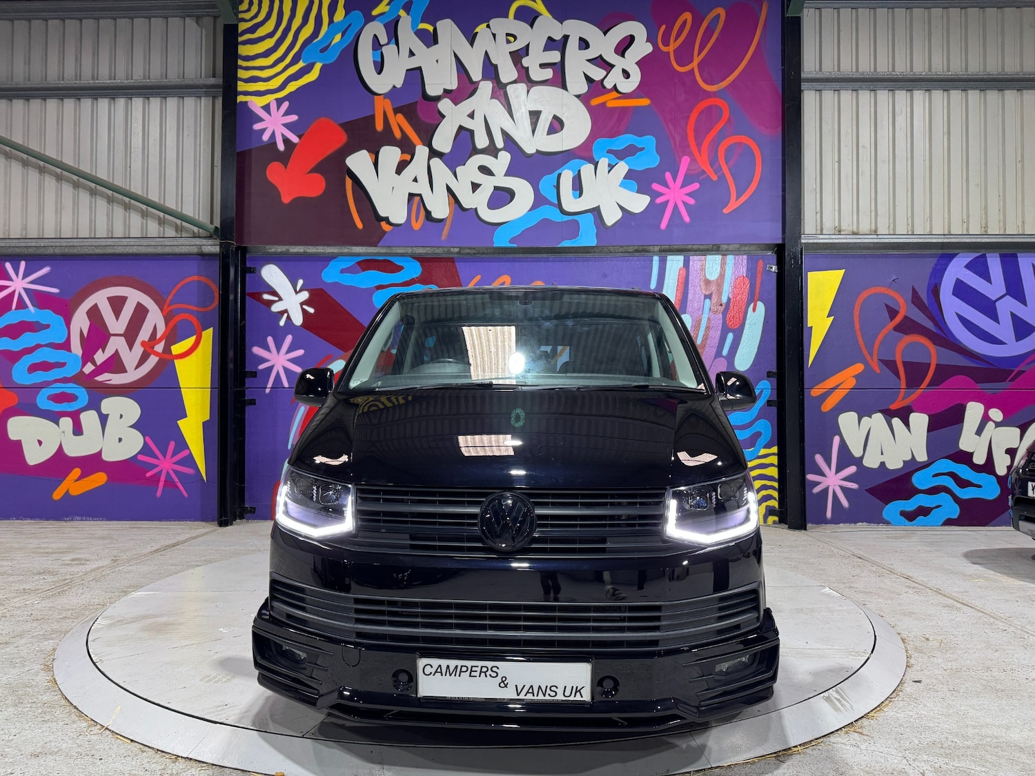 Used Volkswagen Transporter 2017 for sale - 76028854: Photo 2