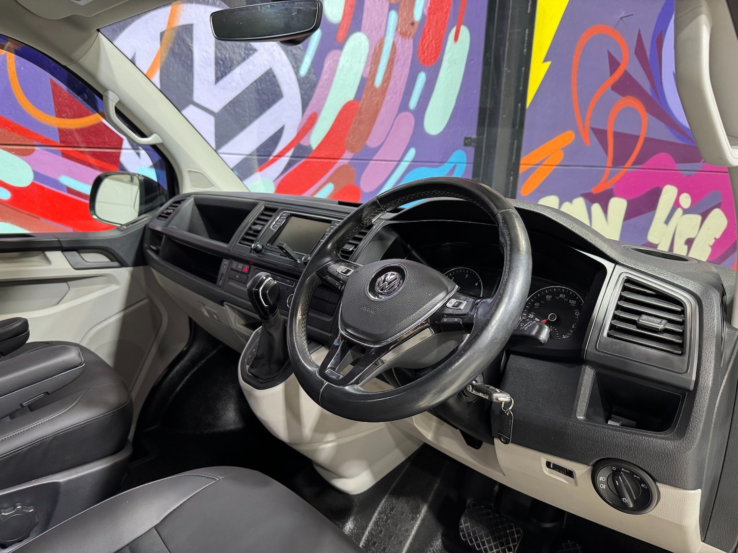 Used Volkswagen Transporter 2017 for sale - 76028854: Photo 40