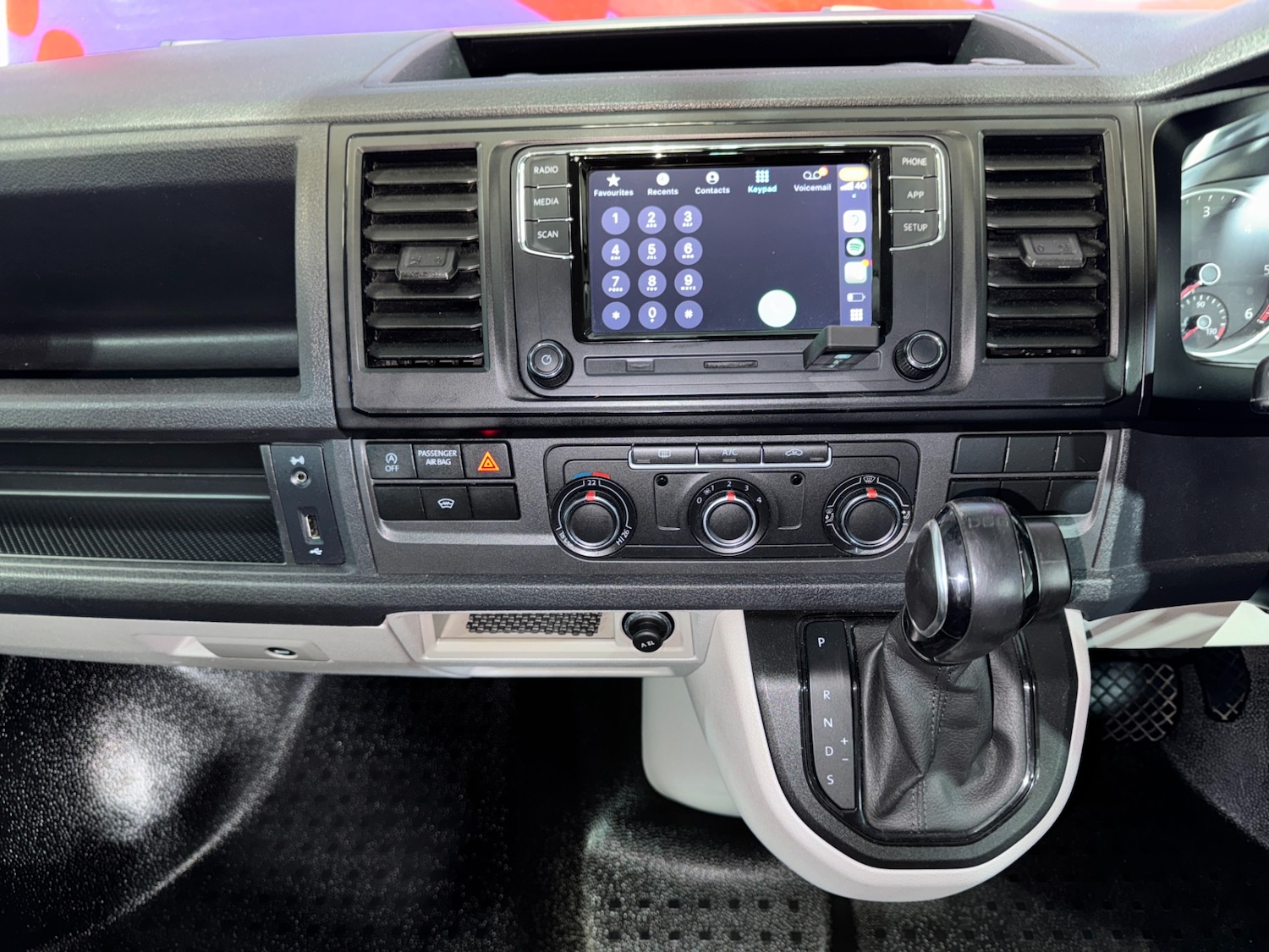 Used Volkswagen Transporter 2017 for sale - 76028854: Photo 46