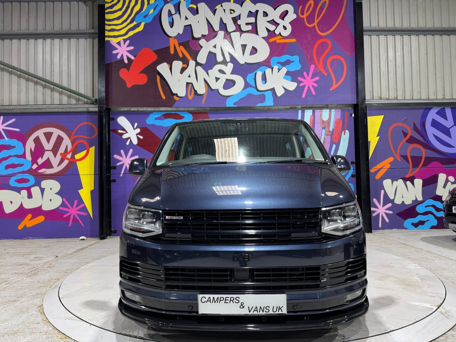 Used Volkswagen Transporter 2018 for sale - 76334997: Photo 2