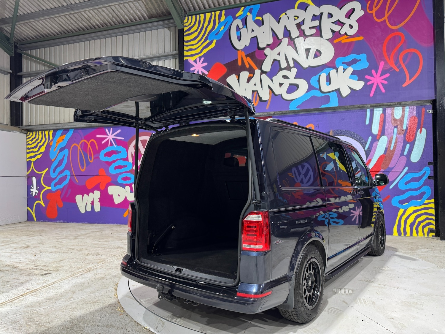 Used Volkswagen Transporter 2018 for sale - 76334997: Photo 43