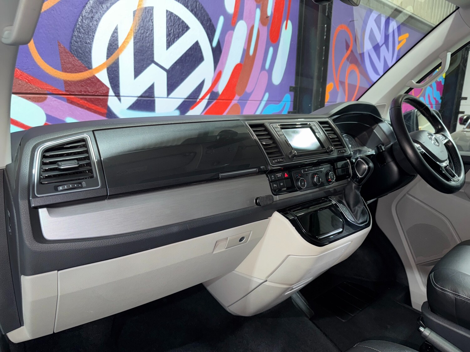 Used Volkswagen Transporter 2018 for sale - 76334997: Photo 57