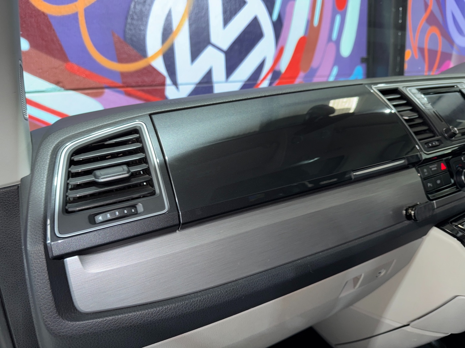 Used Volkswagen Transporter 2018 for sale - 76334997: Photo 58