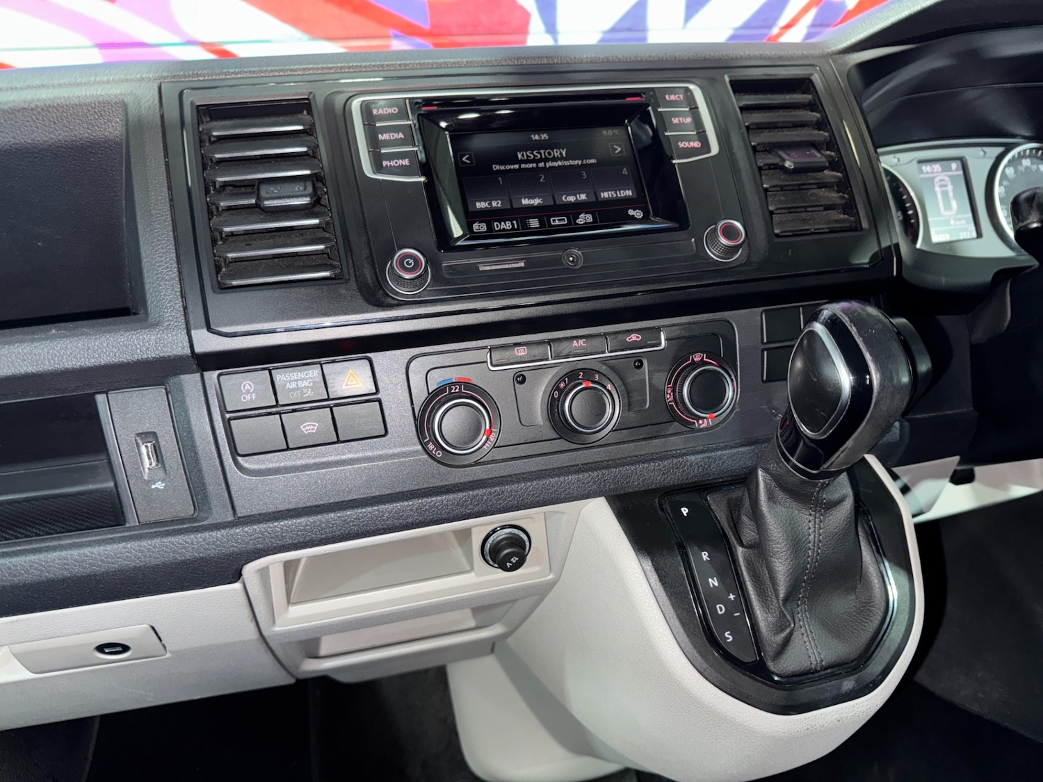 Used Volkswagen Transporter 2017 for sale - 77245662: Photo 12