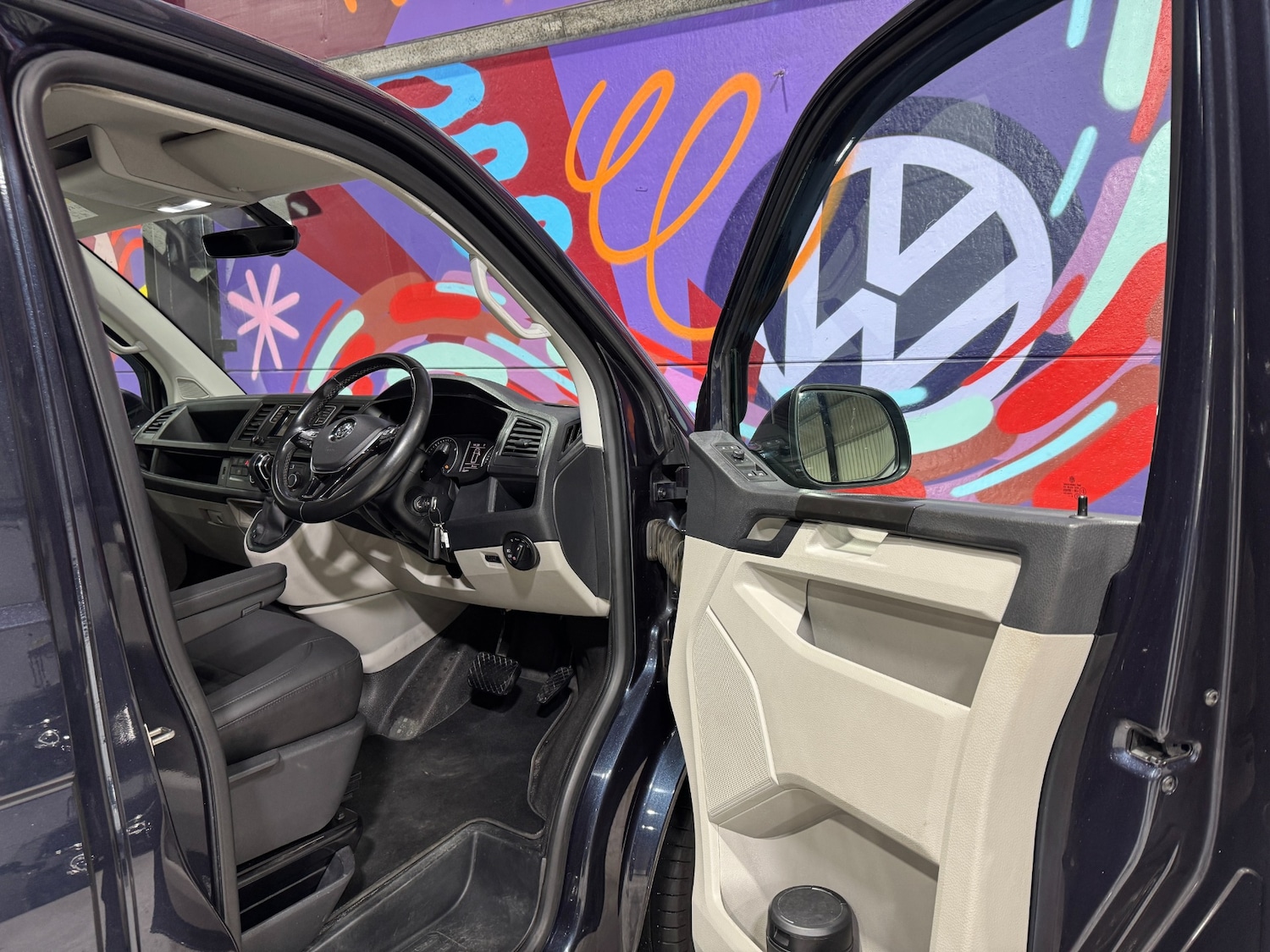 Used Volkswagen Transporter 2017 for sale - 77245662: Photo 9