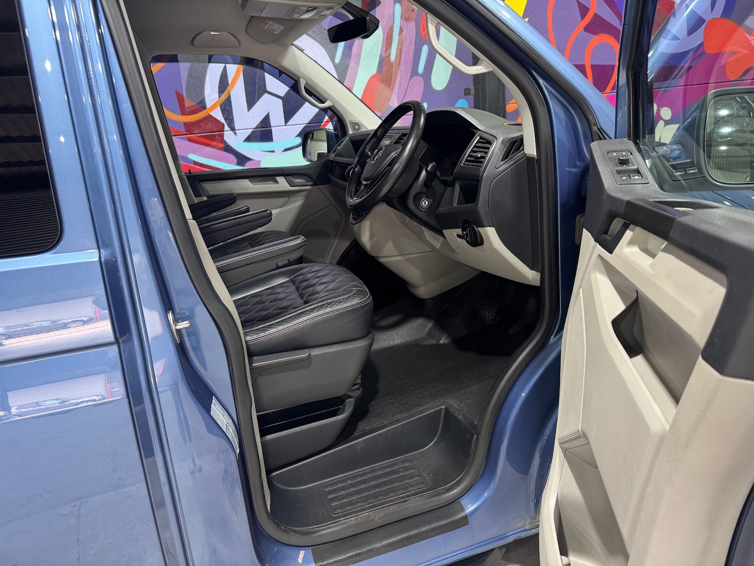 Used Volkswagen Transporter 2015 for sale - 78026231: Photo 11