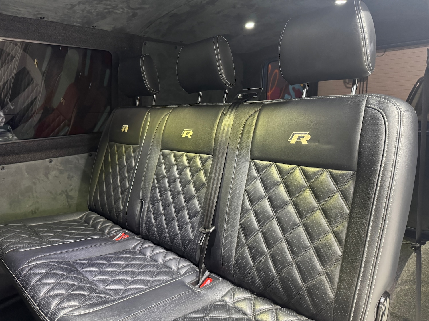 Used Volkswagen Transporter 2015 for sale - 78026231: Photo 31