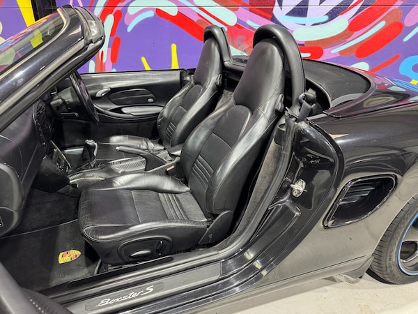Used Porsche Boxster 2002 for sale - 76309463: Photo 18