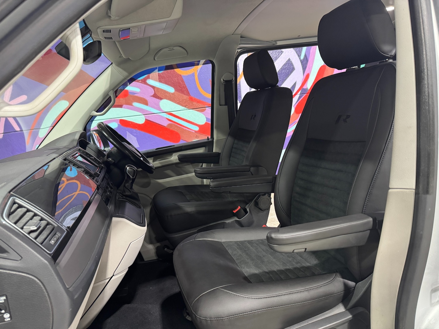 Used Volkswagen Transporter 2017 for sale - 77364425: Photo 14