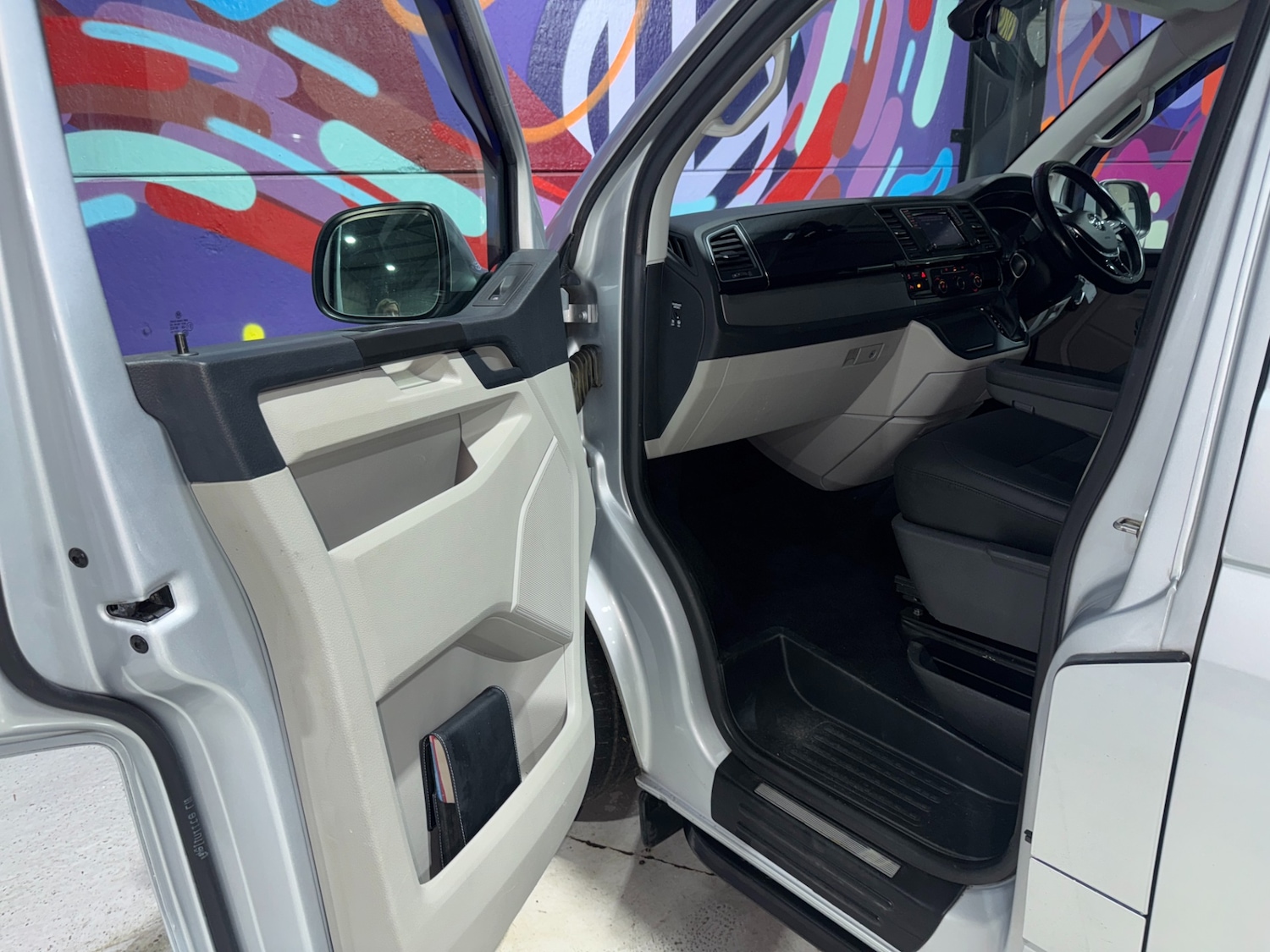 Used Volkswagen Transporter 2017 for sale - 77364425: Photo 42