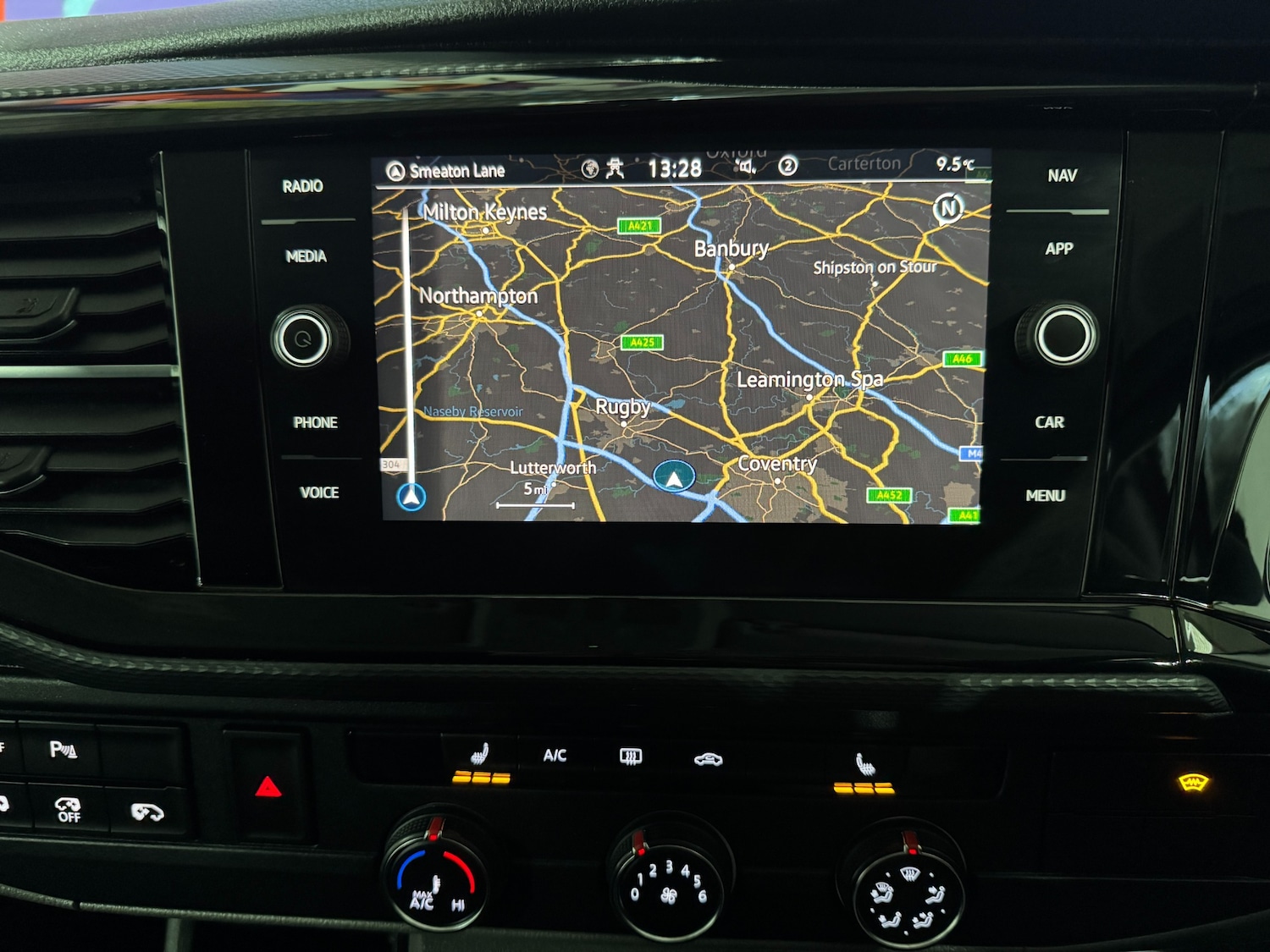 Used Volkswagen Transporter 2022 for sale - 76948271: Photo 48