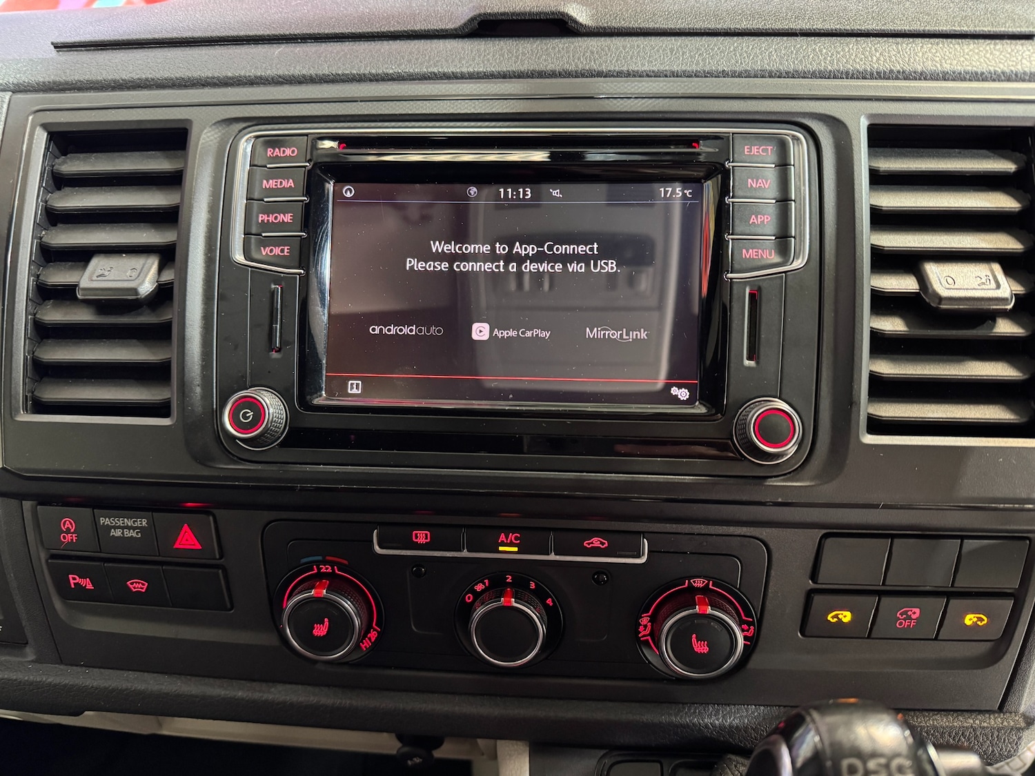 Used Volkswagen Transporter 2018 for sale - 76352179: Photo 11