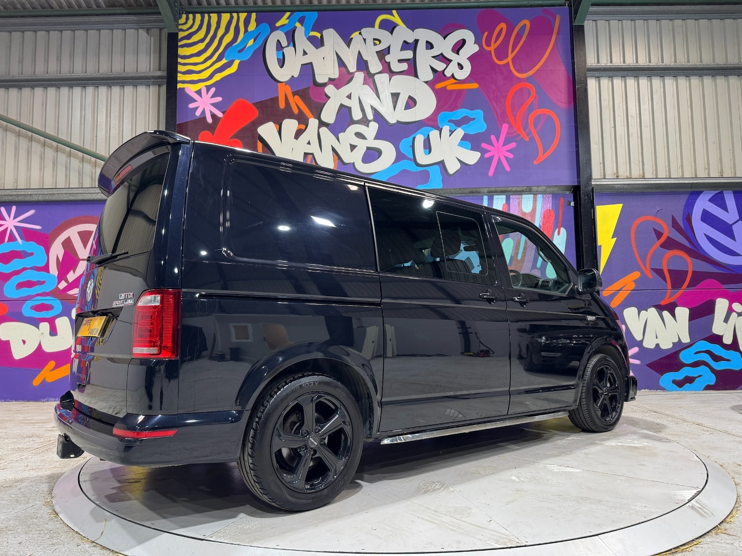 Used Volkswagen Transporter 2018 for sale - 76352179: Photo 17