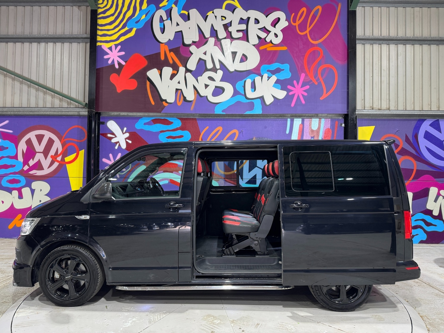 Used Volkswagen Transporter 2018 for sale - 76352179: Photo 18