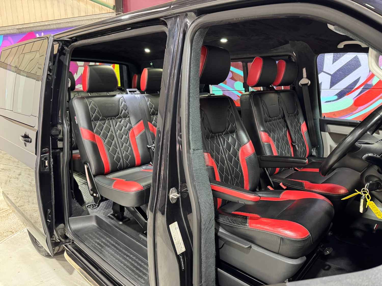 Used Volkswagen Transporter 2018 for sale - 76352179: Photo 20