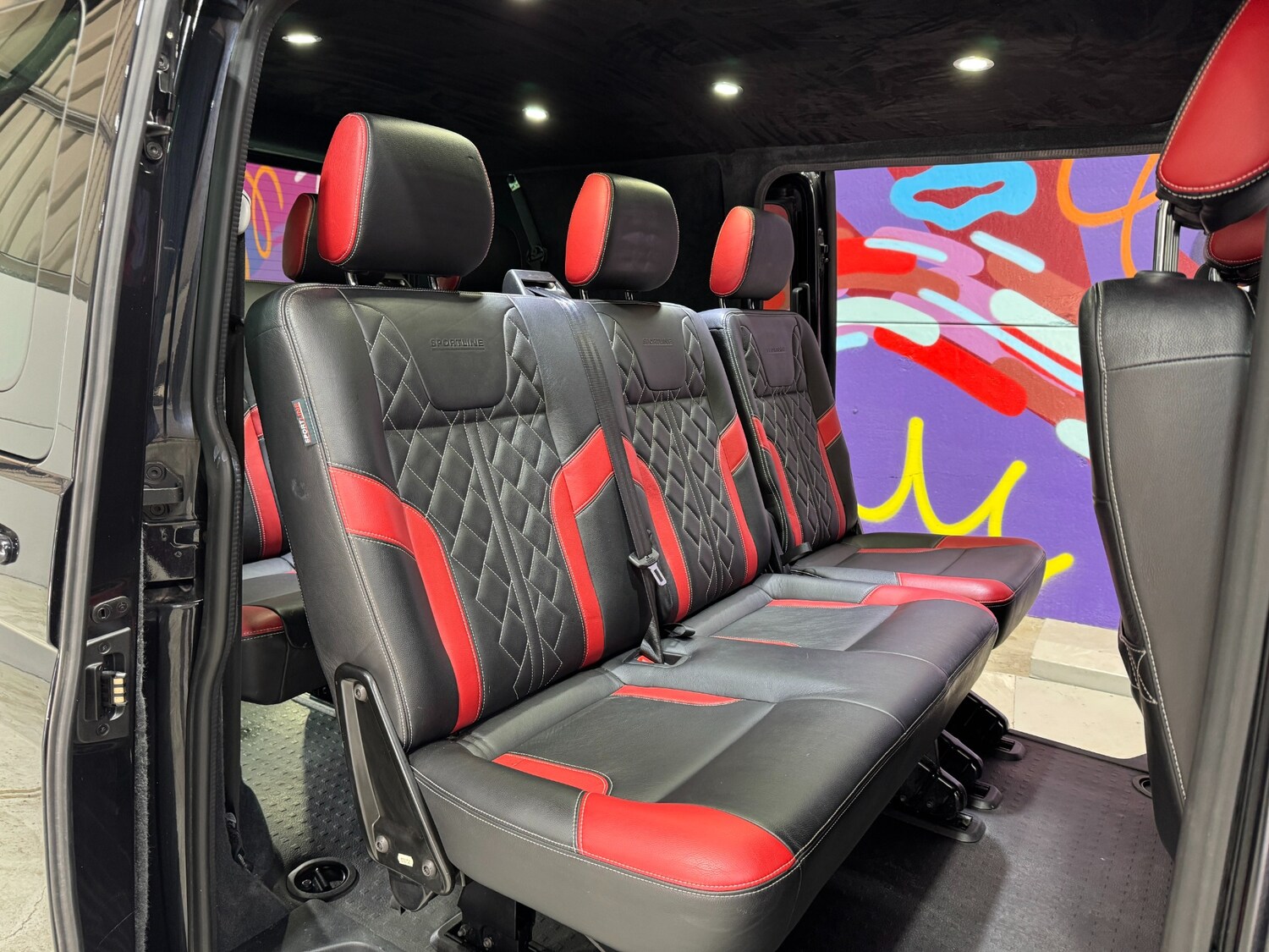 Used Volkswagen Transporter 2018 for sale - 76352179: Photo 32