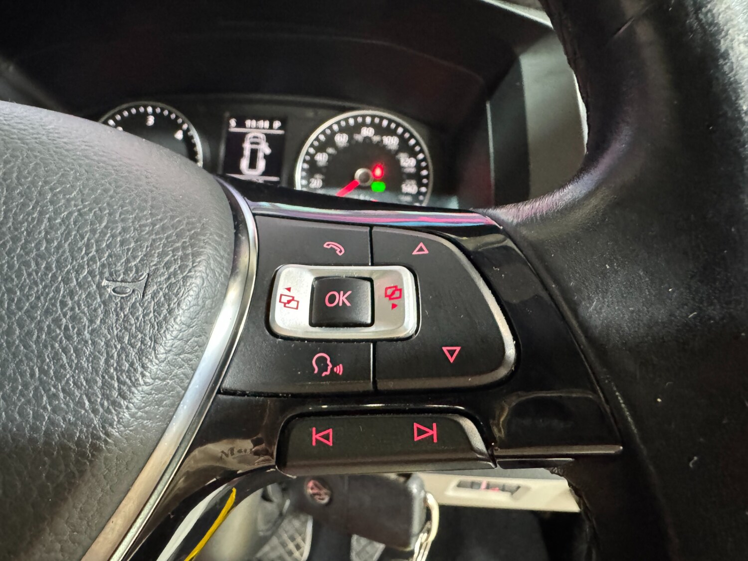 Used Volkswagen Transporter 2018 for sale - 76352179: Photo 38