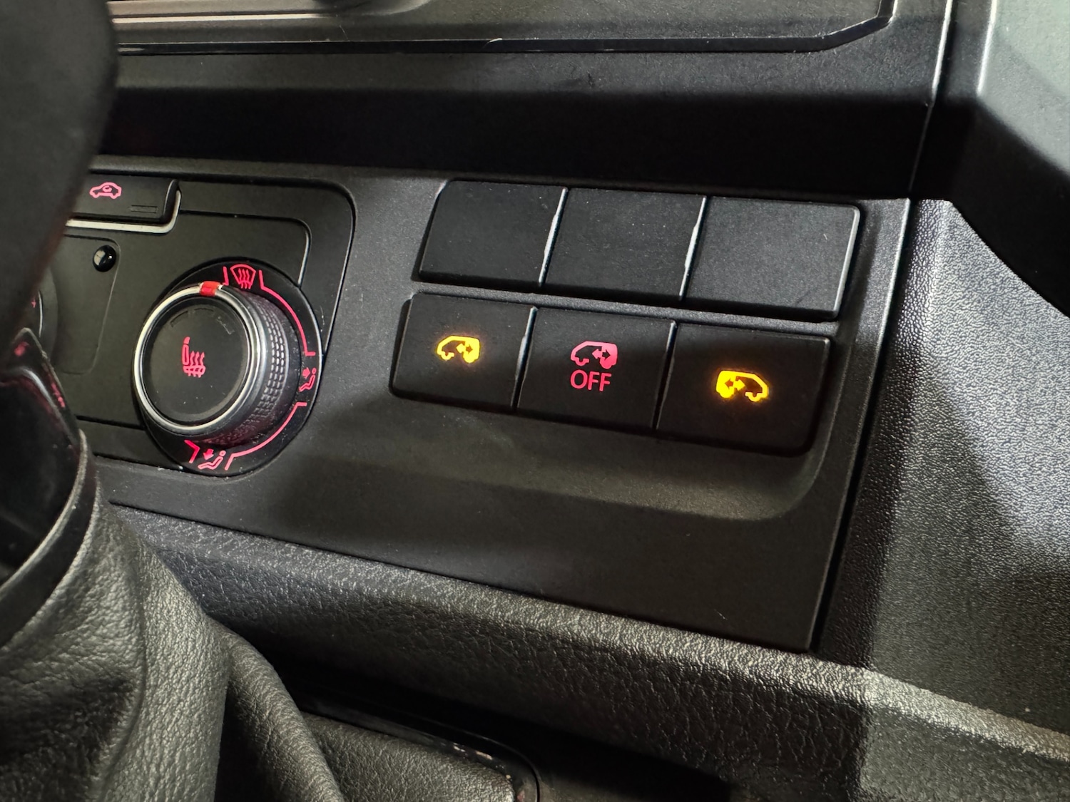Used Volkswagen Transporter 2018 for sale - 76352179: Photo 39