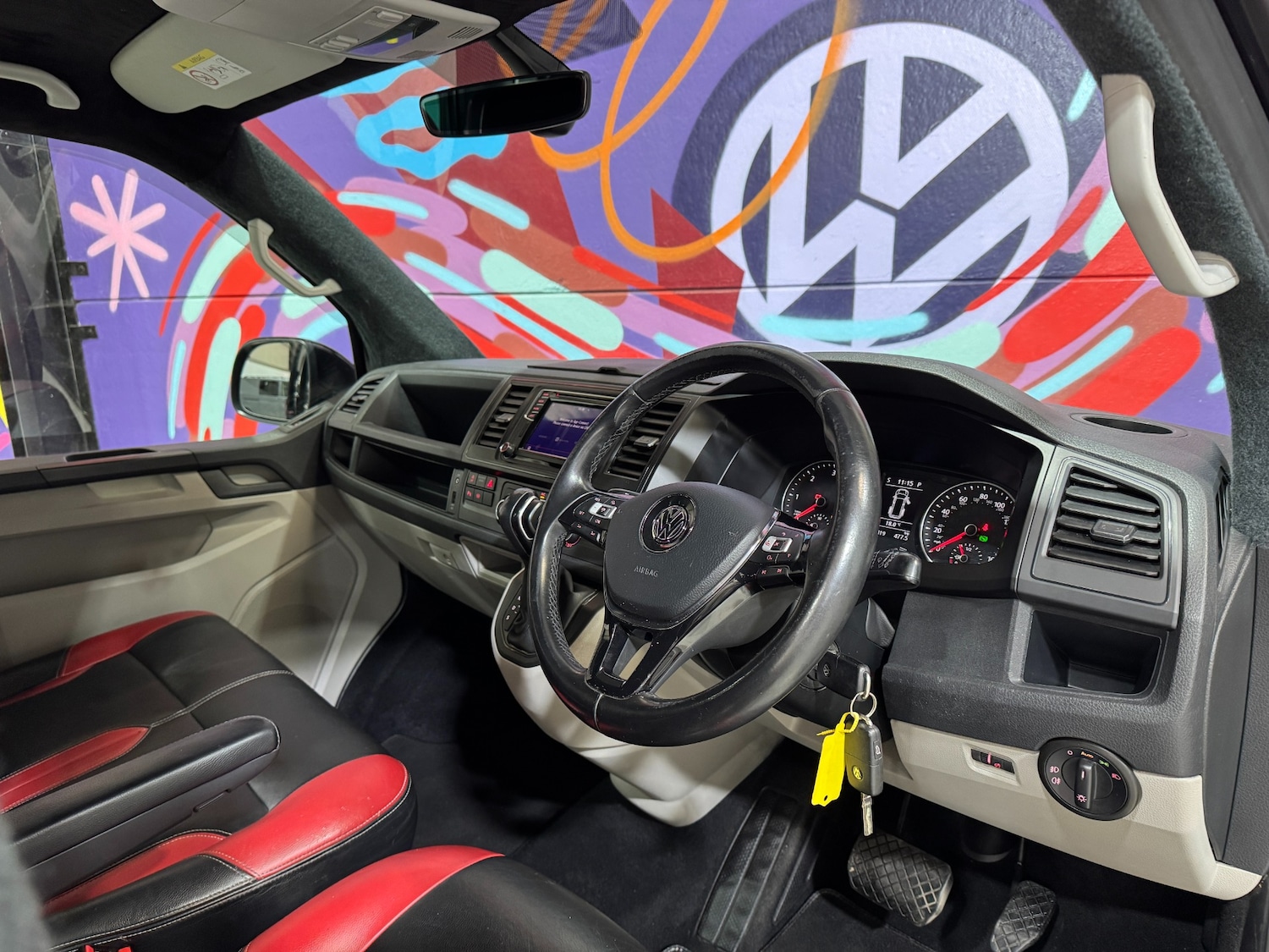 Used Volkswagen Transporter 2018 for sale - 76352179: Photo 40