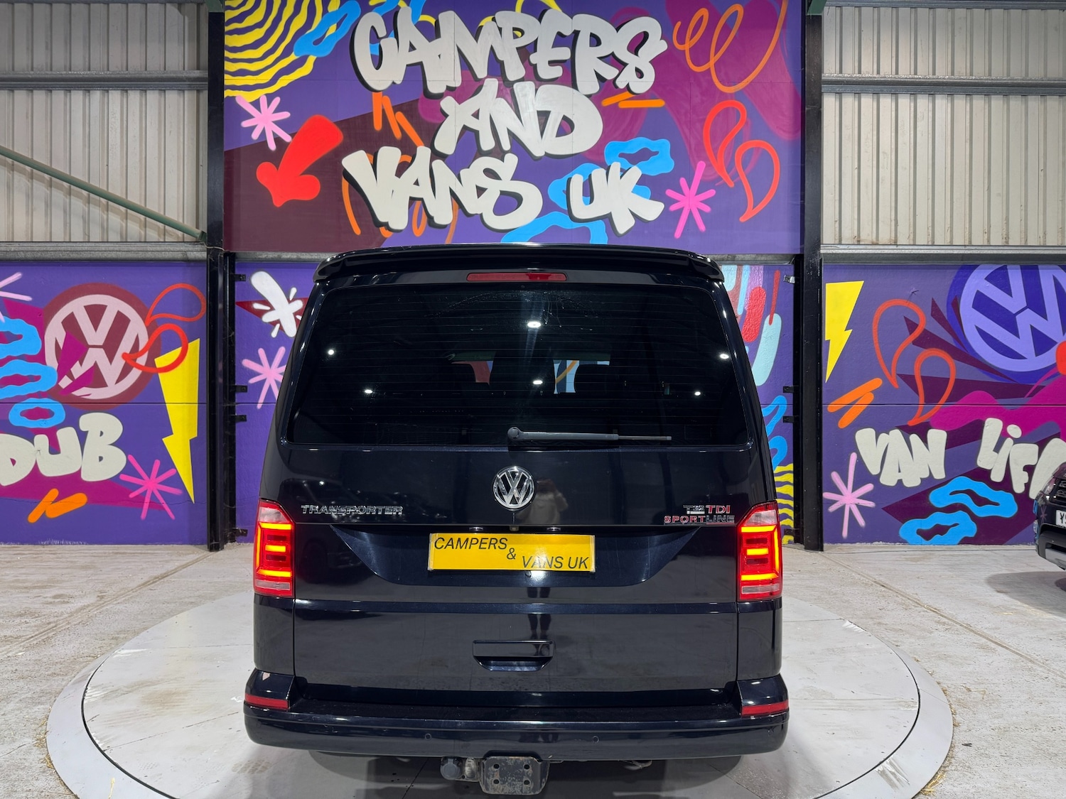 Used Volkswagen Transporter 2018 for sale - 76352179: Photo 42
