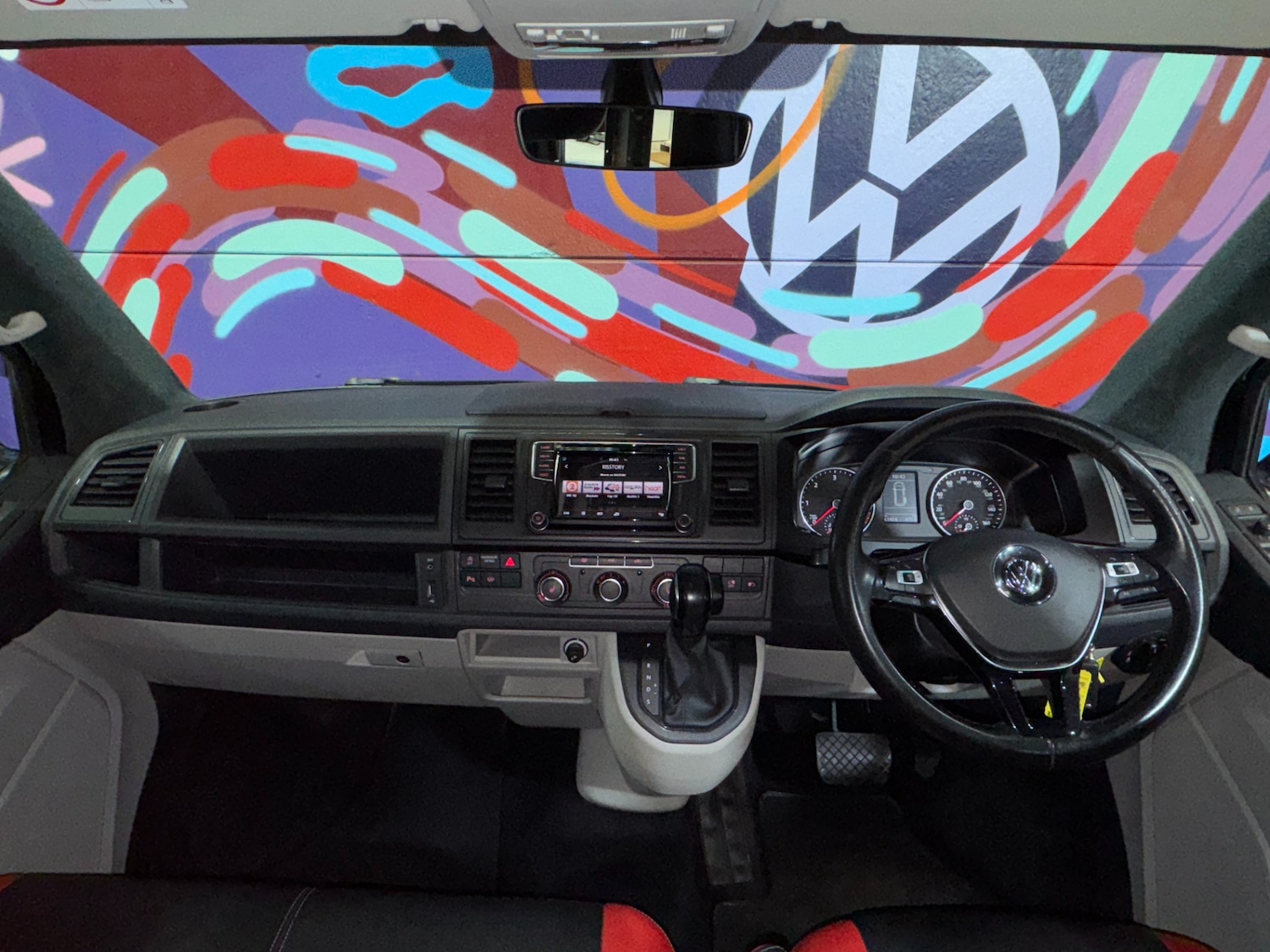 Used Volkswagen Transporter 2018 for sale - 76352179: Photo 8