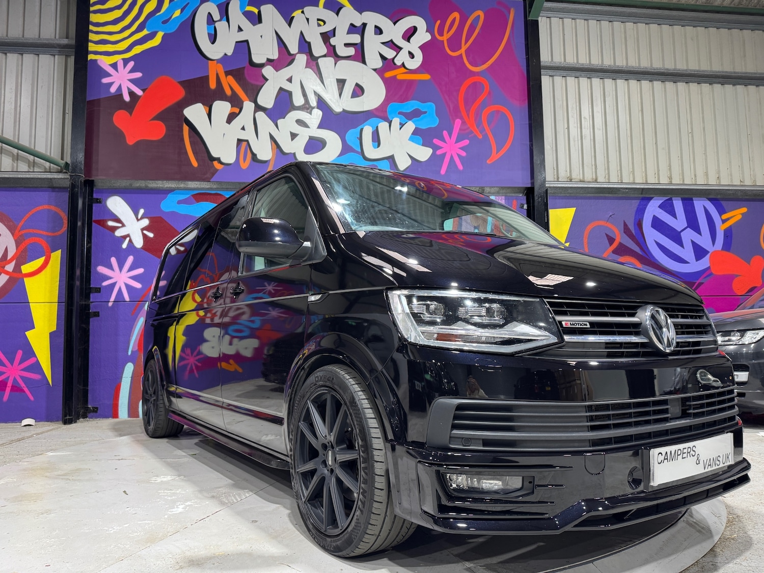 Used Volkswagen Transporter 2019 for sale - 76364736: Photo 1