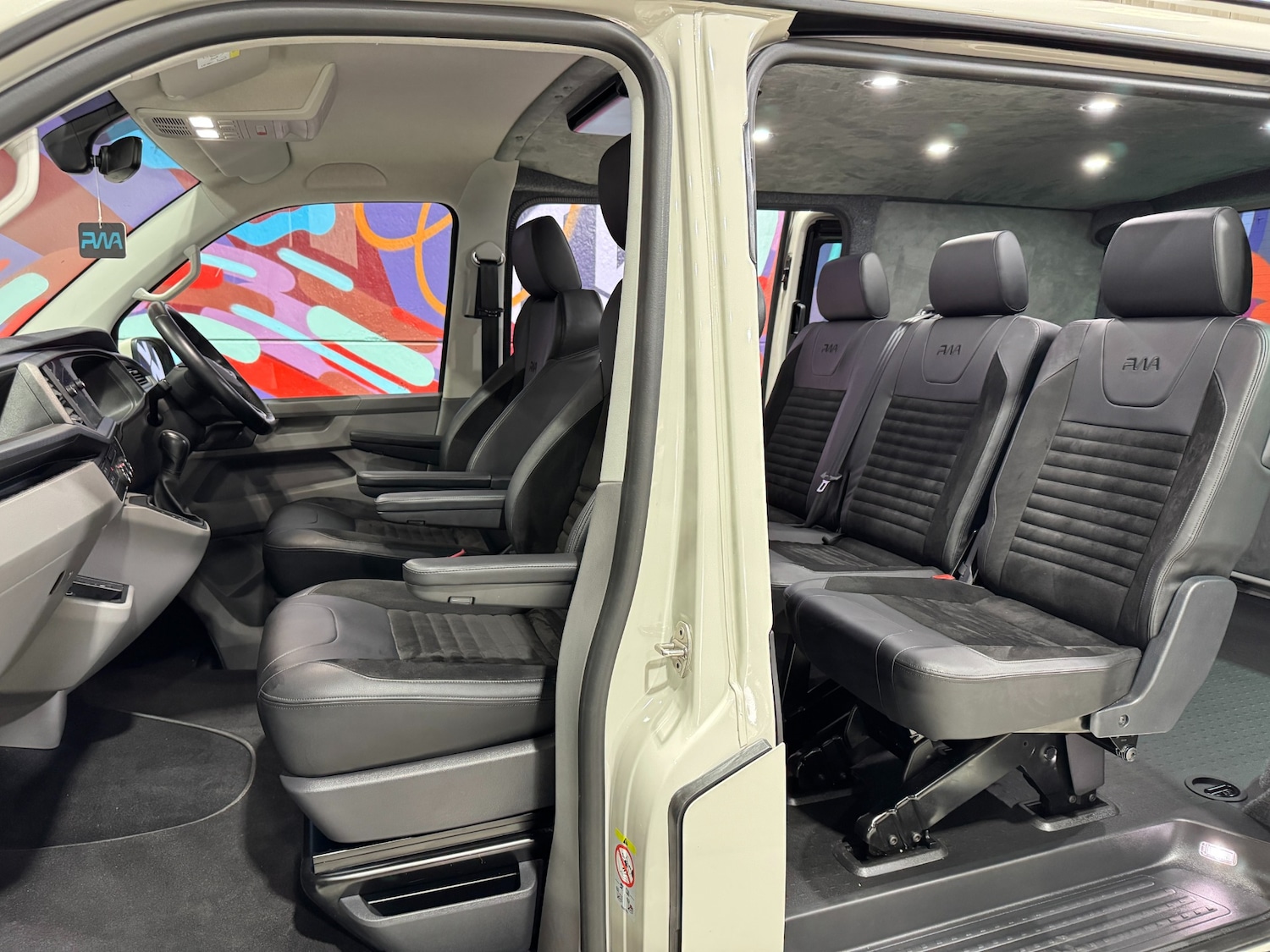 Used Volkswagen Transporter 2024 for sale - 76969651: Photo 34