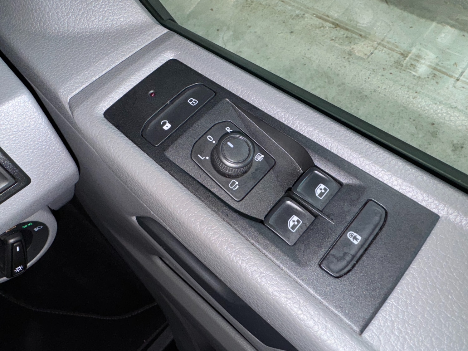 Used Volkswagen Transporter 2024 for sale - 76969651: Photo 74