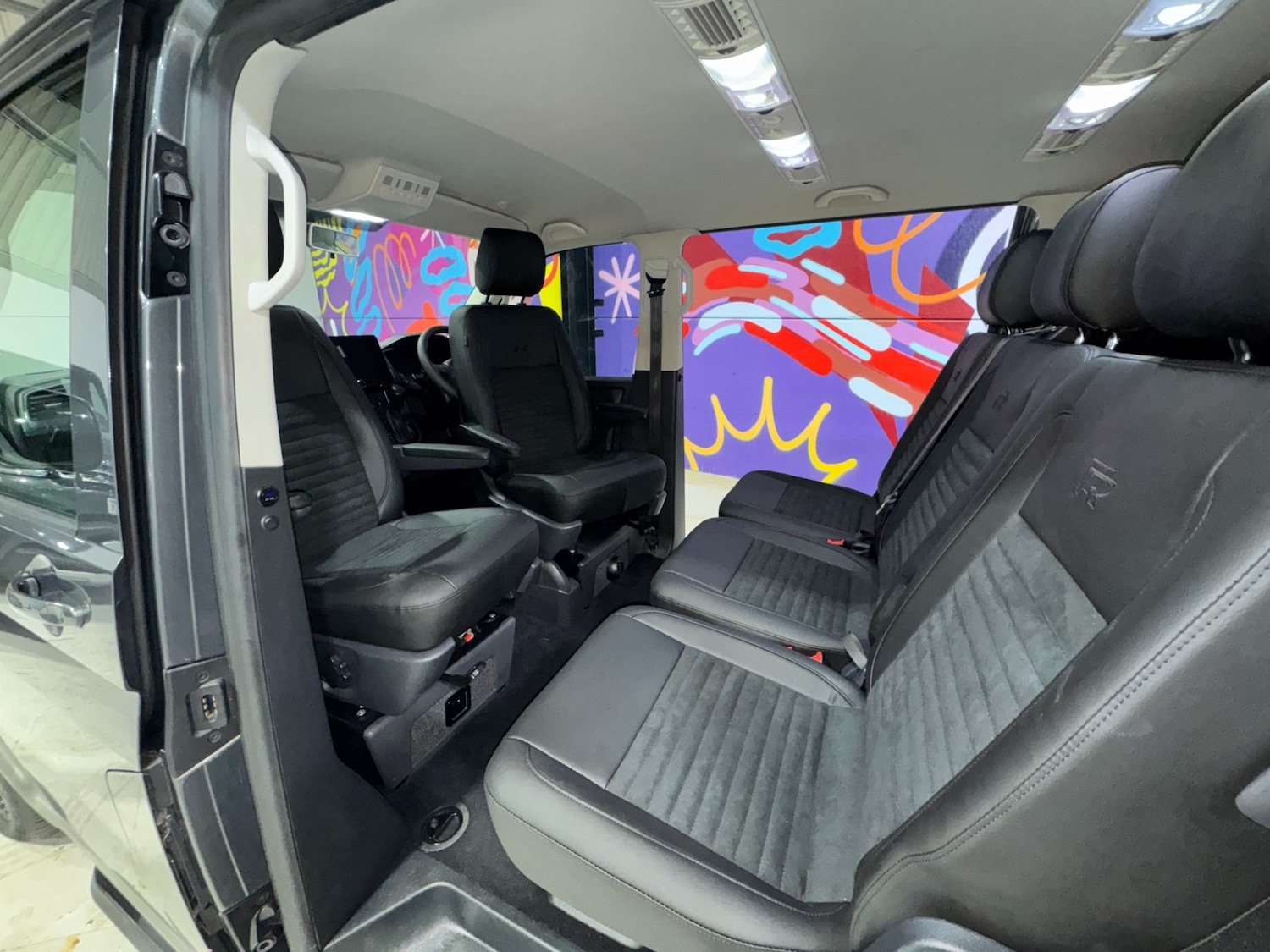 Used Volkswagen Transporter Shuttle 2017 for sale - 77296873: Photo 12