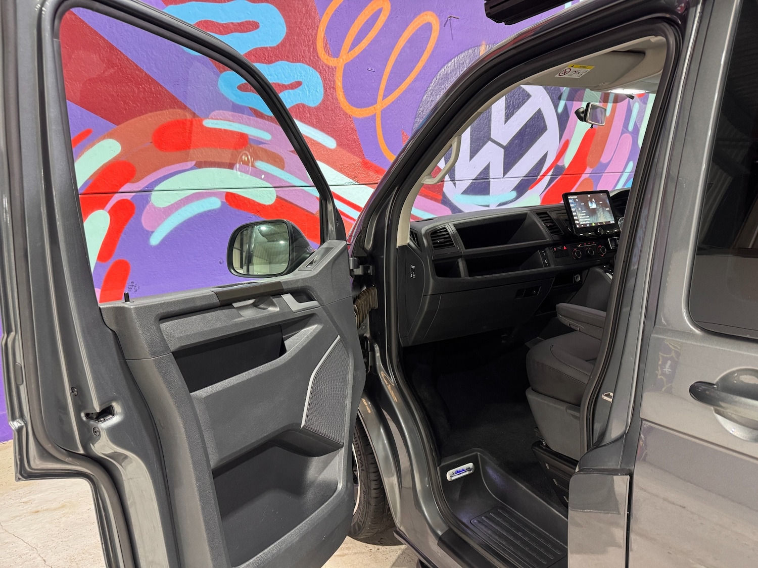 Used Volkswagen Transporter Shuttle 2017 for sale - 77296873: Photo 39