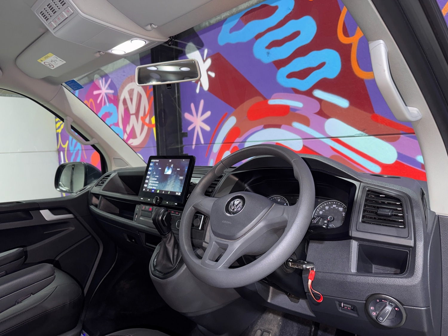 Used Volkswagen Transporter Shuttle 2017 for sale - 77296873: Photo 42